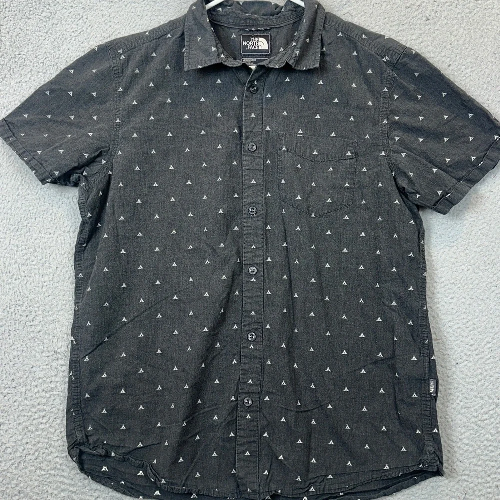 The North Face Shirt Mens Large Dark Grey Tent Graphic Button Up Short Sleeve